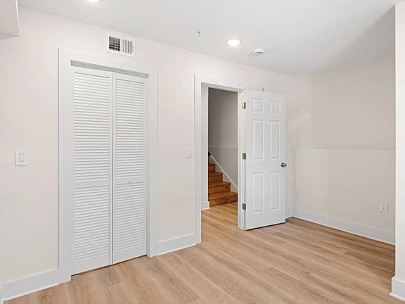 3rd image of 5217 1/2 Warren St