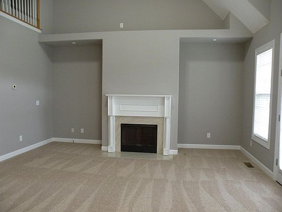 2nd image of 102 Chapman Dr