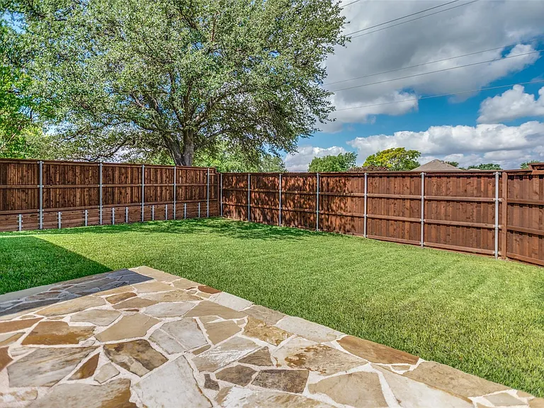 3808 Belton Dr — Photo 4