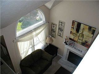 5th image of 3328 Rainview Cir