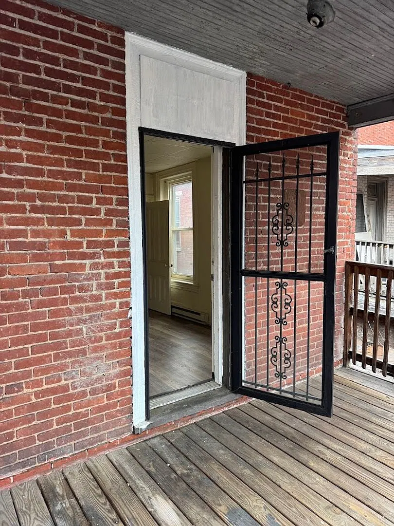 207 W Market Street — Photo 1