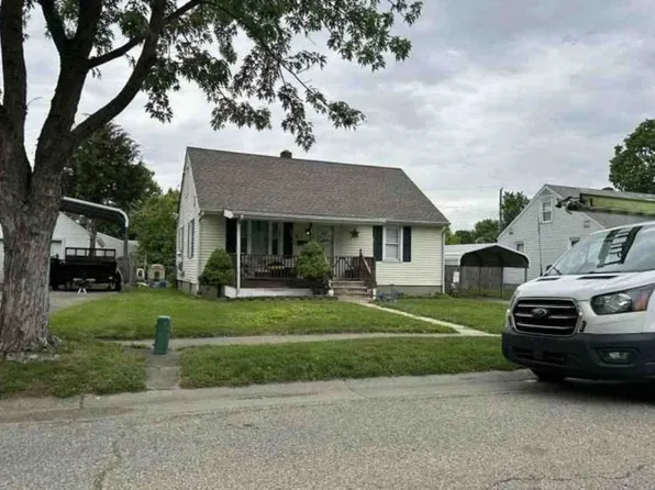 38 Red Bud Ln, Hamilton, OH 45013