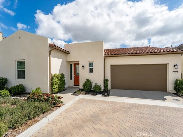 405 Sunrise Rd, Rancho Mission Viejo, CA 92694