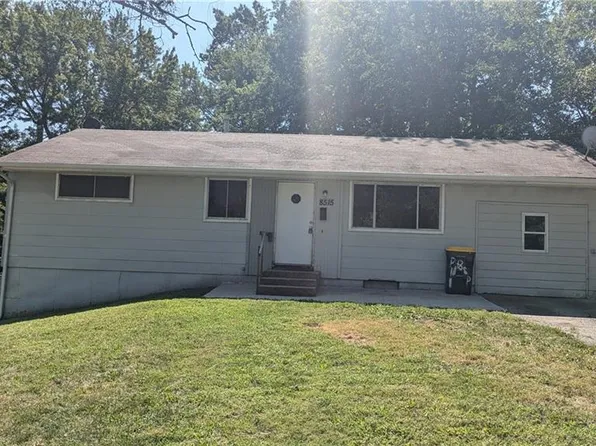 8515 Crystal Ave, Kansas City, MO 64138