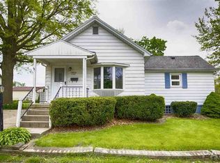 1406 Forrest St, Bloomington, IL 61701
