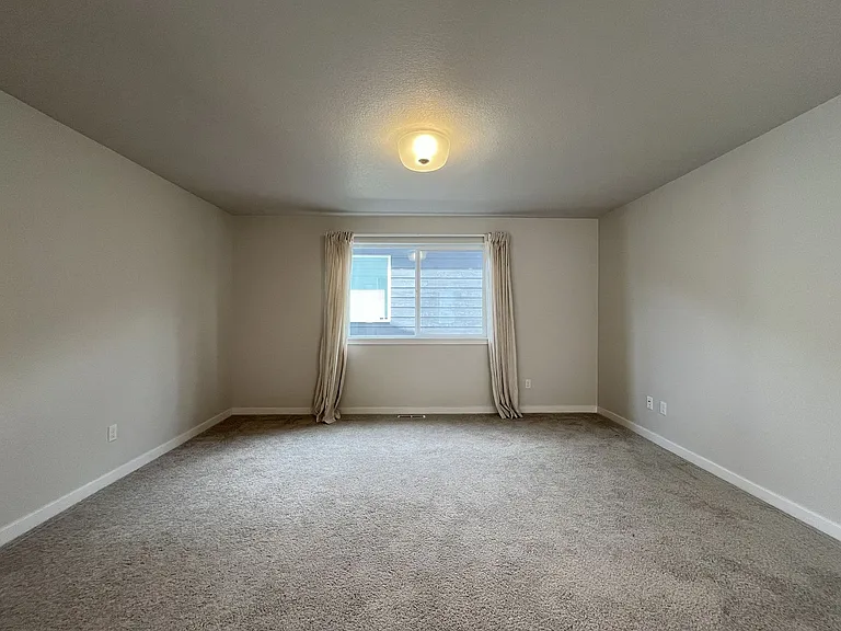 13911 SW 172nd Ave — Photo 32