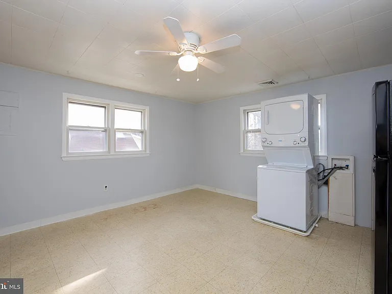 24 W Branch Ave #B — Photo 6