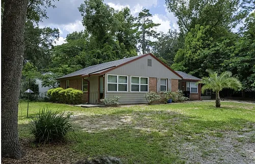 2619 NW 4th Ave Photo 1