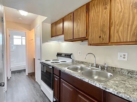5th image of 1380 W Mississippi Ave #303