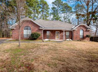 28 Saint John Pl, Maumelle, AR 72113