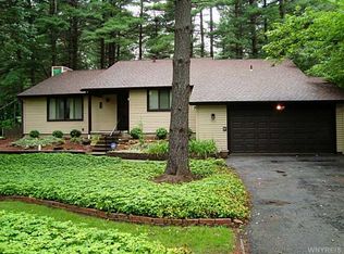 180 Paradise Rd, East Amherst, NY 14051