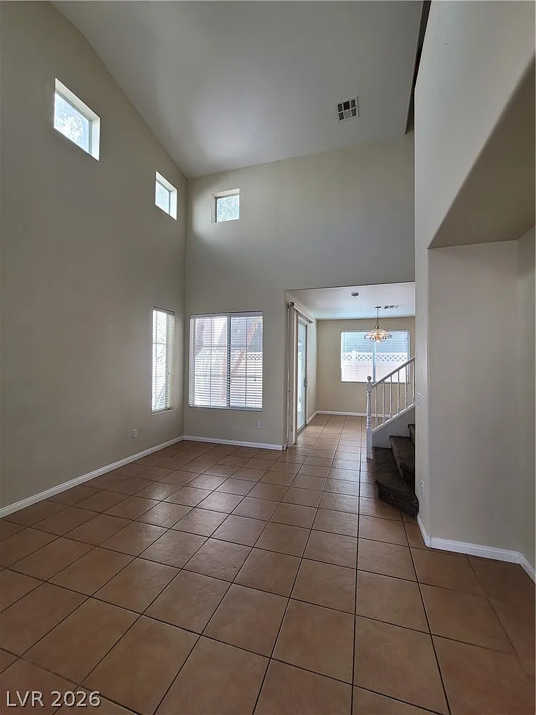 3 bed, 2.5 bath, 1502 sqft, $1,755 — Photo 2