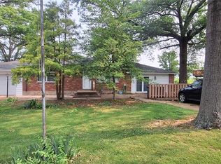 3029 Yaeger Rd, Saint Louis, MO 63129