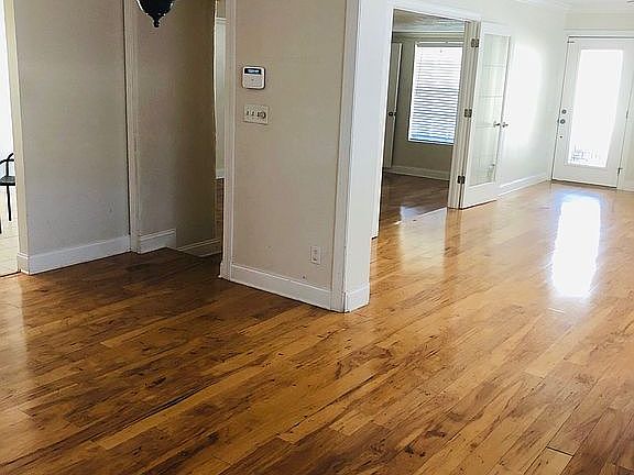 5th image of 3326 Wallcraft Ave