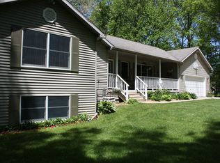 3265 Beechwood Dr, Williamston, MI 48895