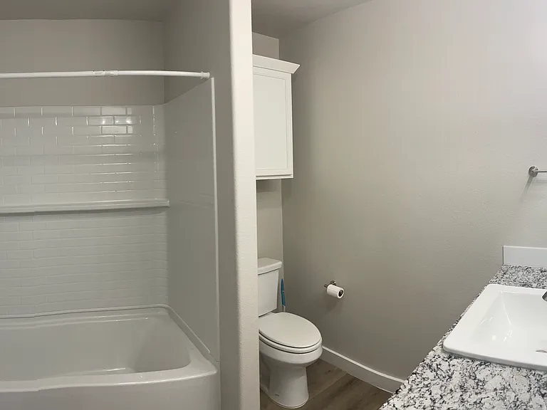 3011 Swenson St — Photo 10