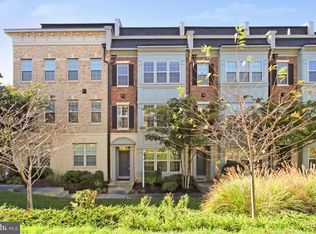 610 Sprintsail Way #56, Oxon Hill, MD 20745