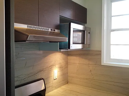 Rented by Stonehenge NYC LLC | media 8