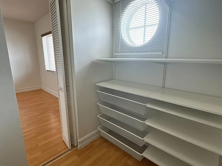 111 Riviera Cir — Photo 25