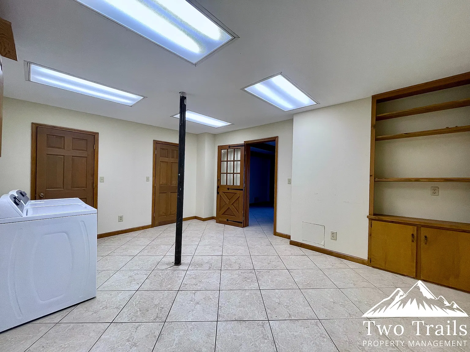 3 bed, 1200 sqft, $2,400 — Photo 4