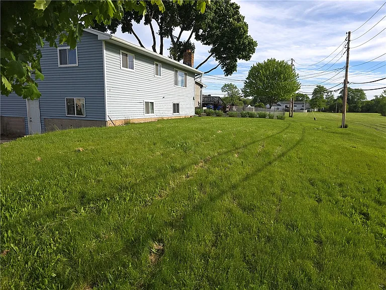 55 Agar Ave — Photo 4