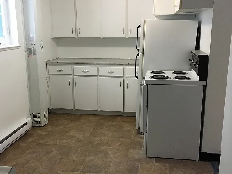 25 Aylmer Ave — Photo 3