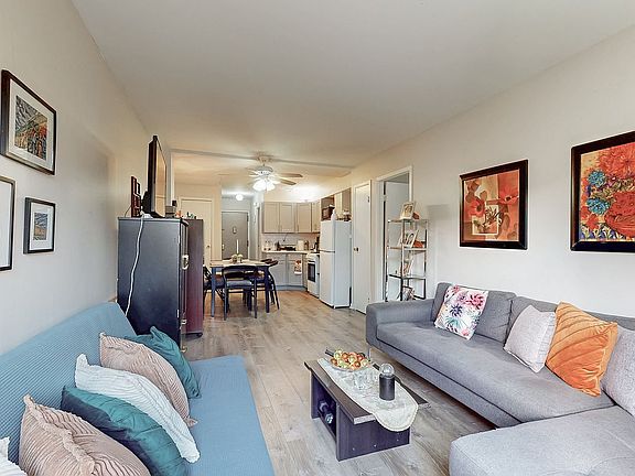 5th image of 79-20 Kneeland Ave #3