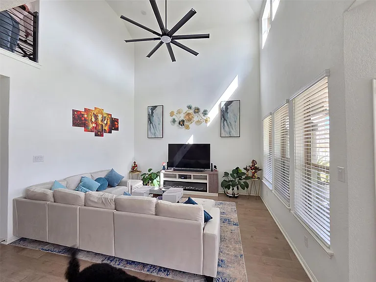 124 Mission Oaks Dr — Photo 12