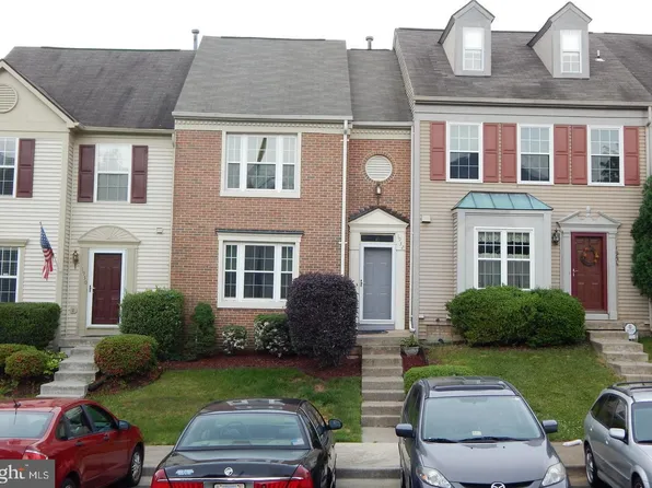 1932 Heatherbrook Ct, Woodbridge, VA 22192