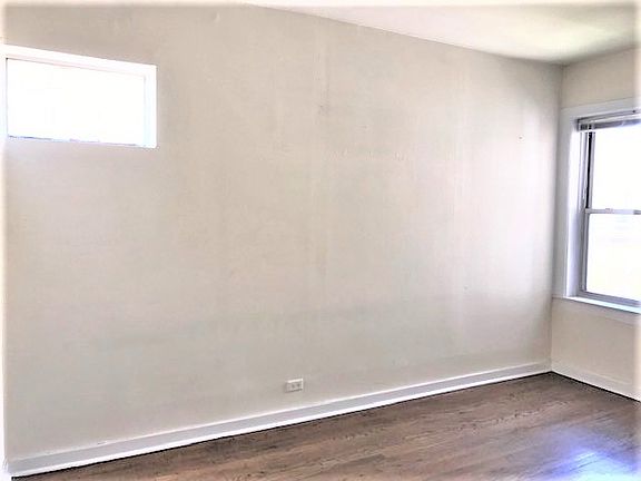 4th image of 4008 N Kenmore Ave APT 2S