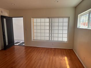 1323 N Screenland Dr #102, Burbank, CA 91505