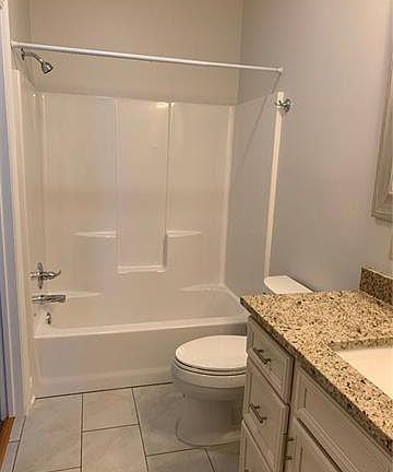 5th image of 113 Rosebud St Unit A