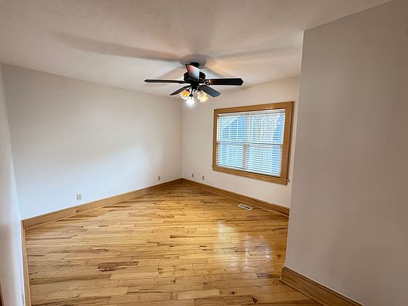 5th image of 413 Briarwood Ave SE