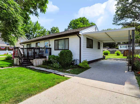 931 N 19th St, Elwood, IN 46036
