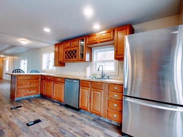 44 Crystal Springs Way, Somersworth, NH 03878