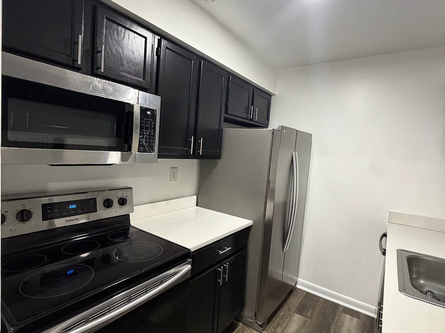 2 bed, 900 sqft, $1,625 — Photo 2