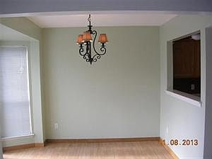 3rd image of 3074 Village Cir N