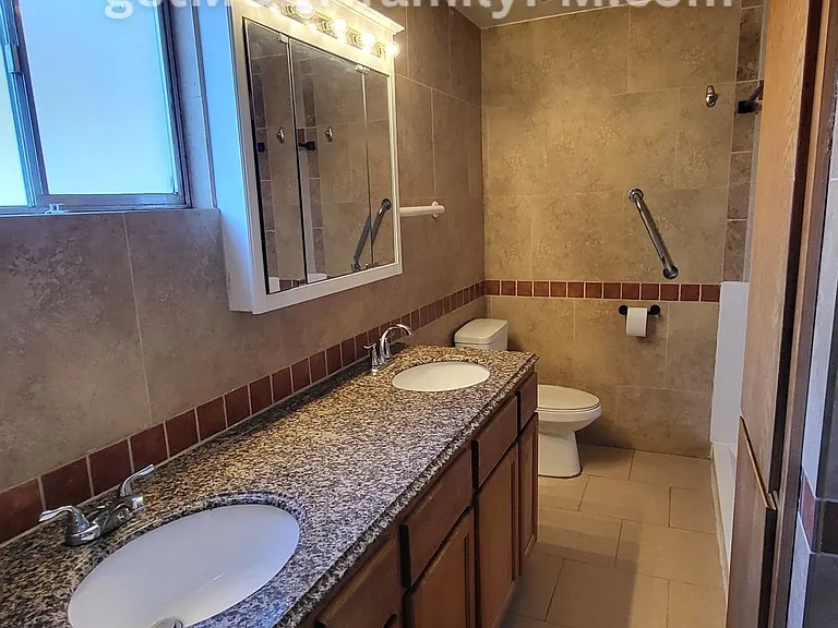 8407 E Coronado Rd #5 — Photo 10