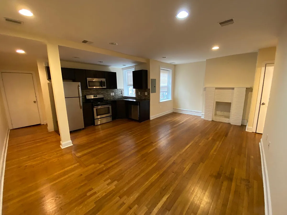 Building Photo - 1529 Spruce St #4D