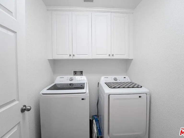 3056 Janine Ave — Photo 16