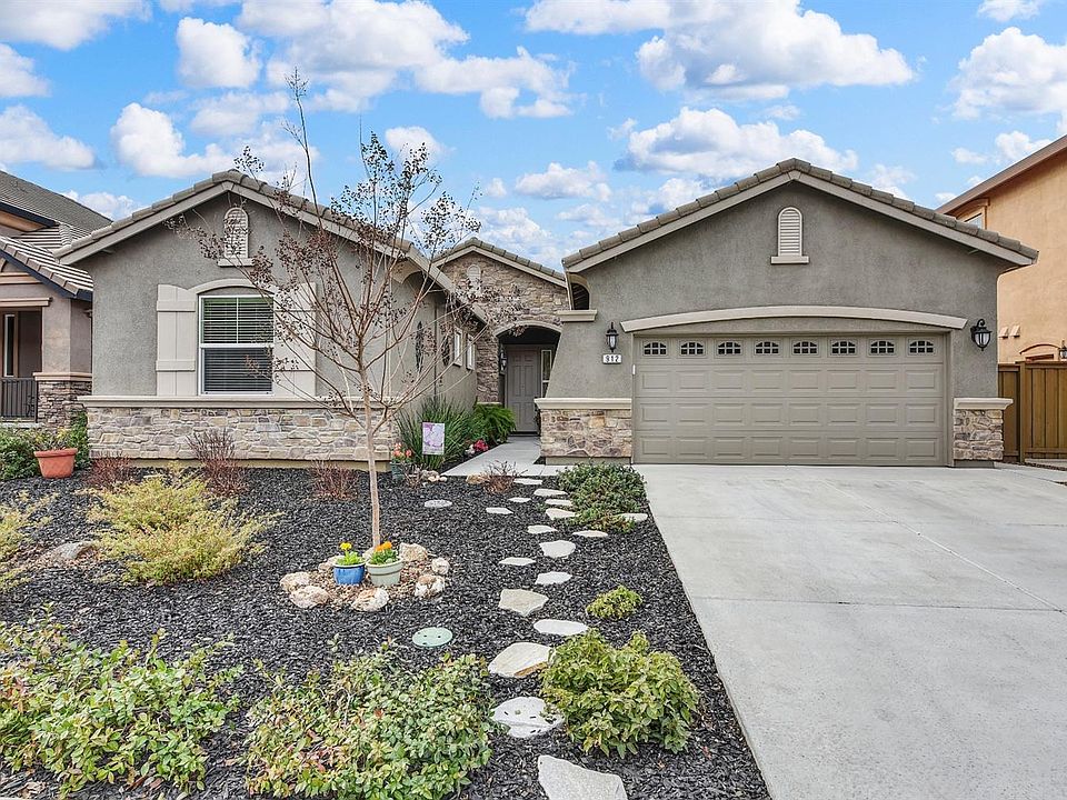 1st image of 912 Hildebrand Cir