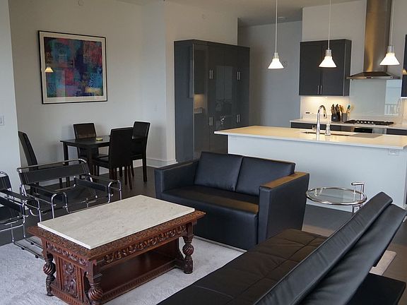 3rd image of 518 S Lakeshore Blvd #9G