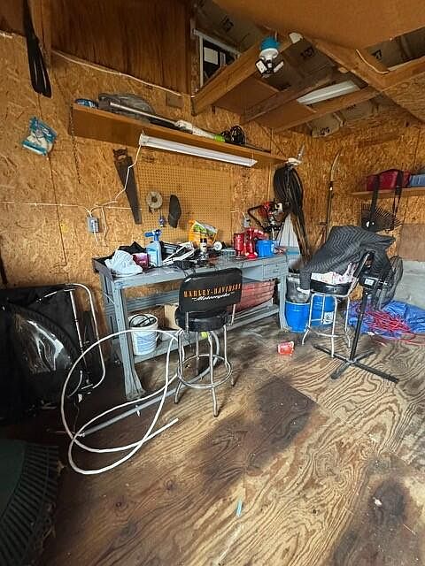 2nd image of 11462 W Sidney Rd
