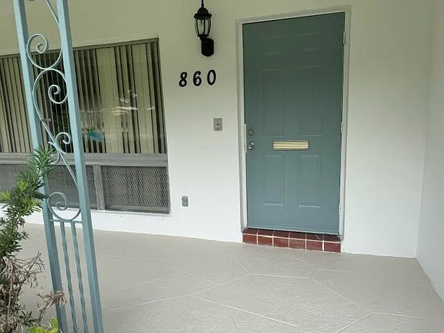 3 bed, 2.0 bath, 1687 sqft, $3,900 — Photo 4