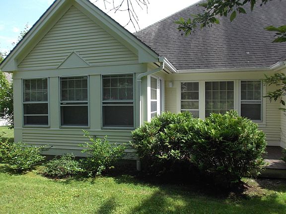 Rear View w/4 Season Room