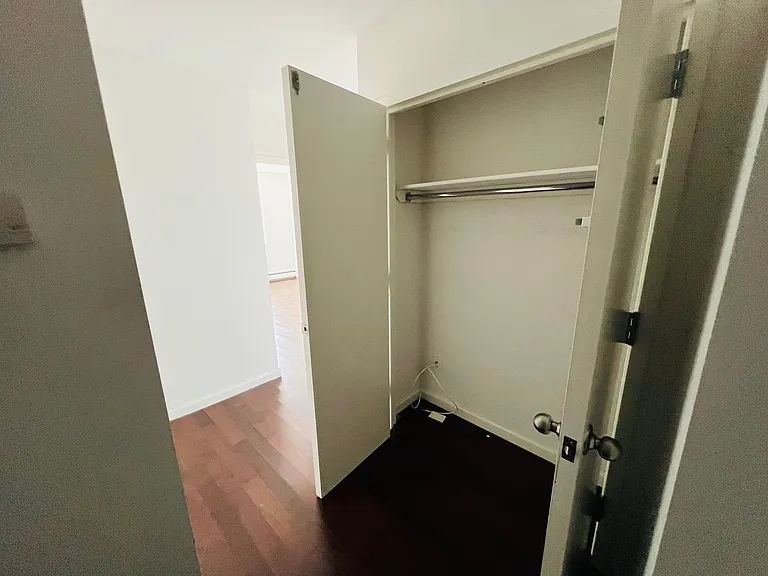 45 Hinckley Pl #4M — Photo 8