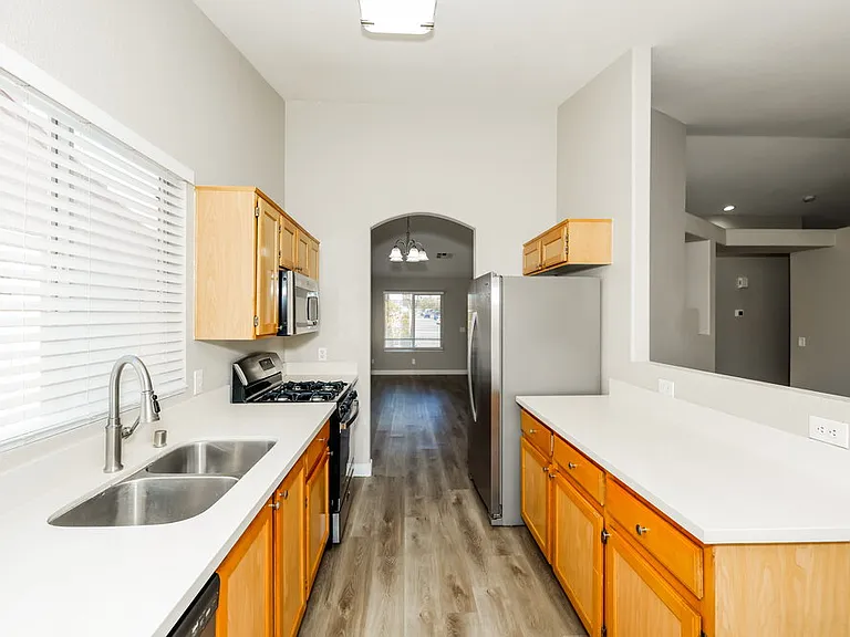 406 Aloha Dr — Photo 7