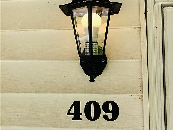 2nd image of 409 N Palm St