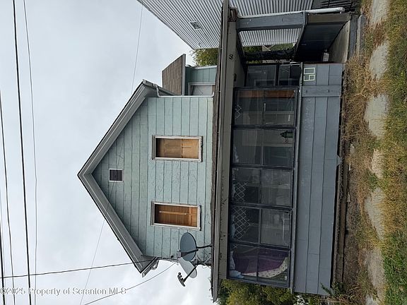 3rd image of 60 Mill St