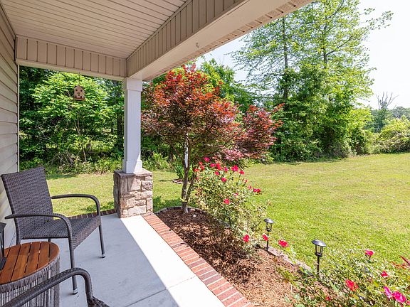 3rd image of 9625 Falcon Crest Dr